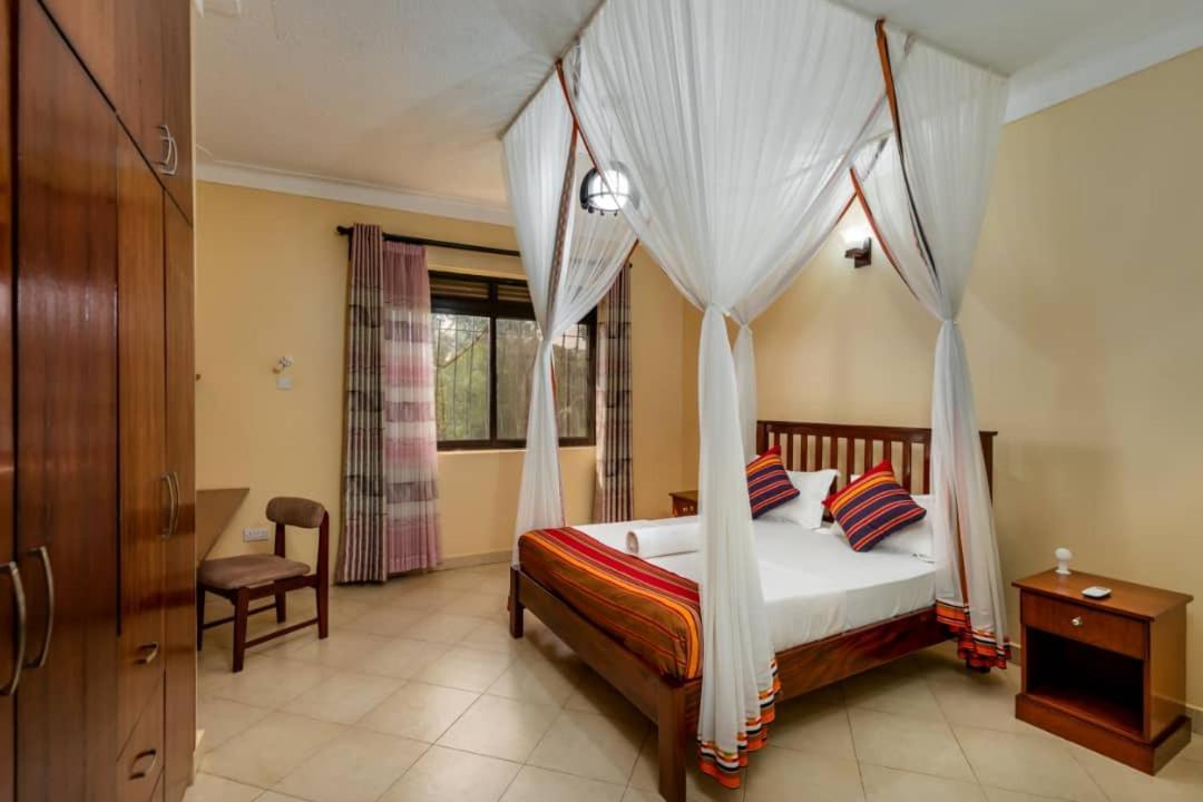 Victoria Breeze Suites, Entebbe Eksteriør billede